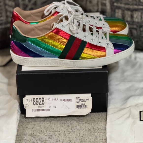 Gucci Sneakers - Picture 3 of 8